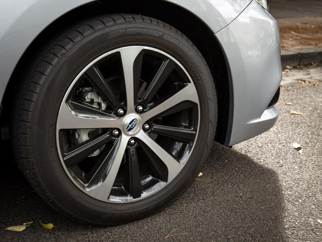 Subaru Liberty фото