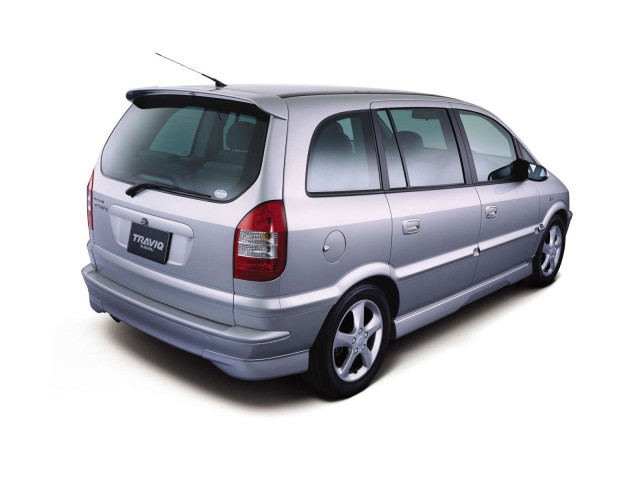 Subaru Traviq фото