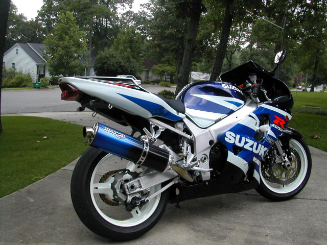 Suzuki GSX-R750 фото