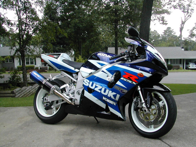 Suzuki GSX-R750 фото