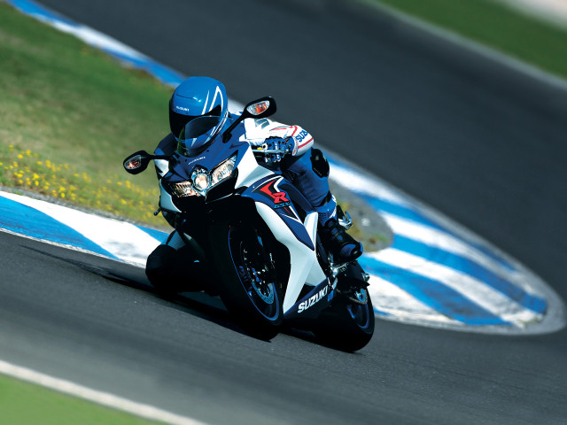 Suzuki GSX-R750 фото