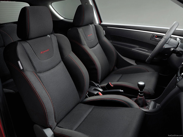 Suzuki Swift Sport фото