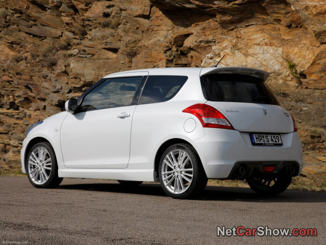 Suzuki Swift Sport фото