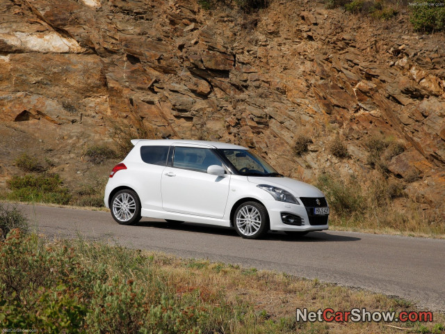 Suzuki Swift Sport фото
