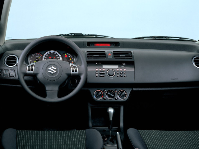 Suzuki Swift фото