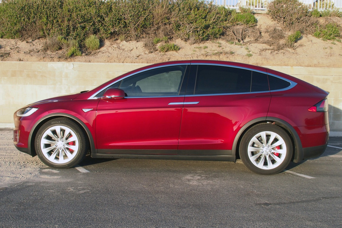 Tesla Model X фото 168728