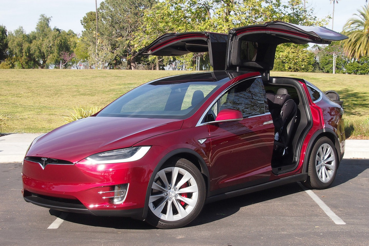 Tesla Model X фото 168729