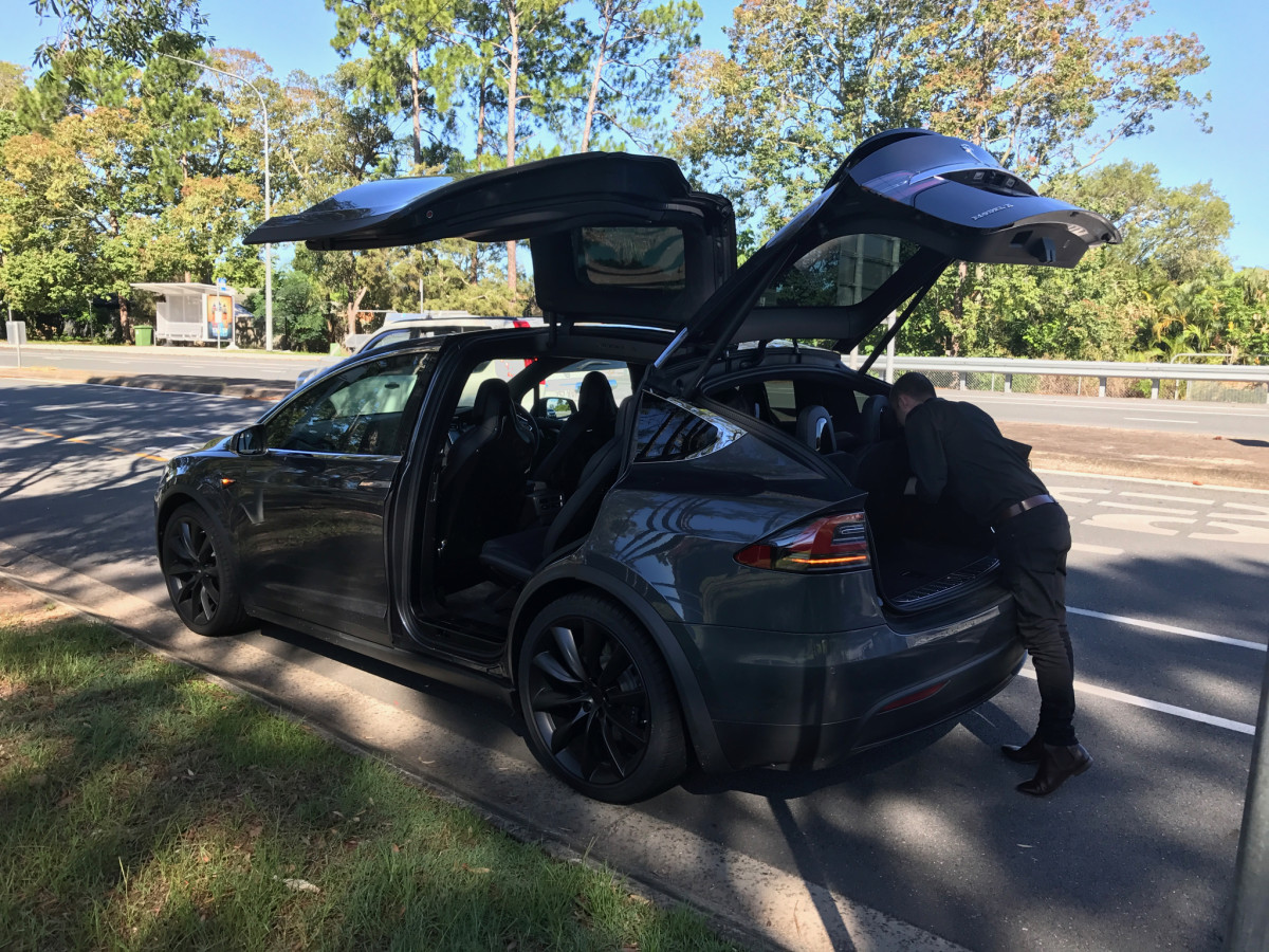 Tesla Model X фото 180241