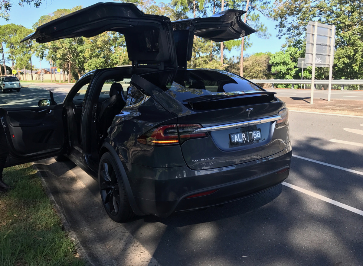 Tesla Model X фото 180247