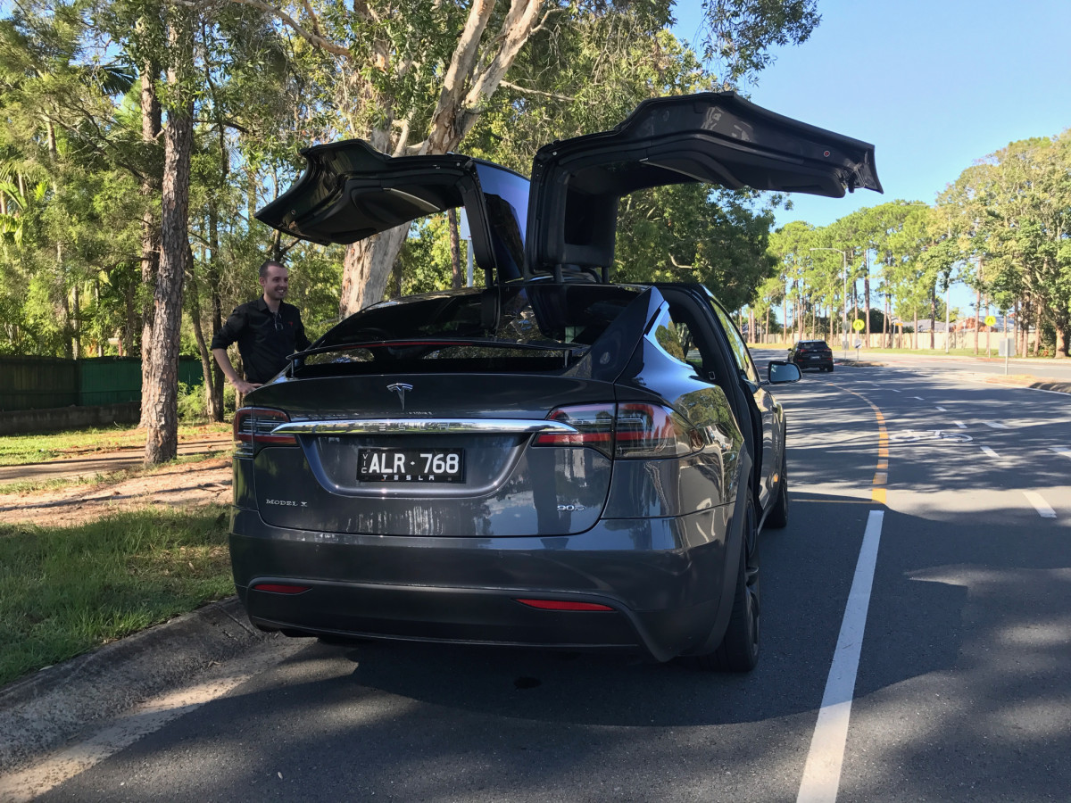 Tesla Model X фото 180248