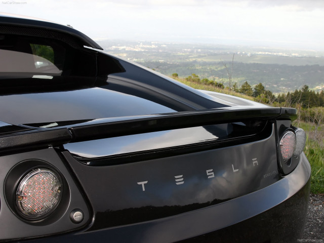 Tesla Roadster фото