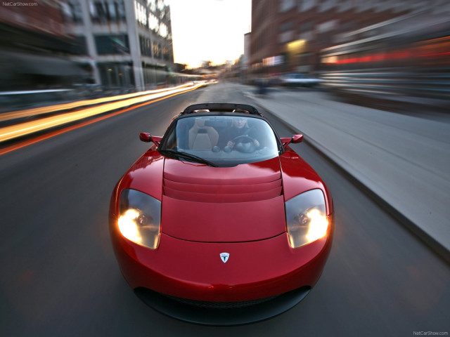 Tesla Roadster фото