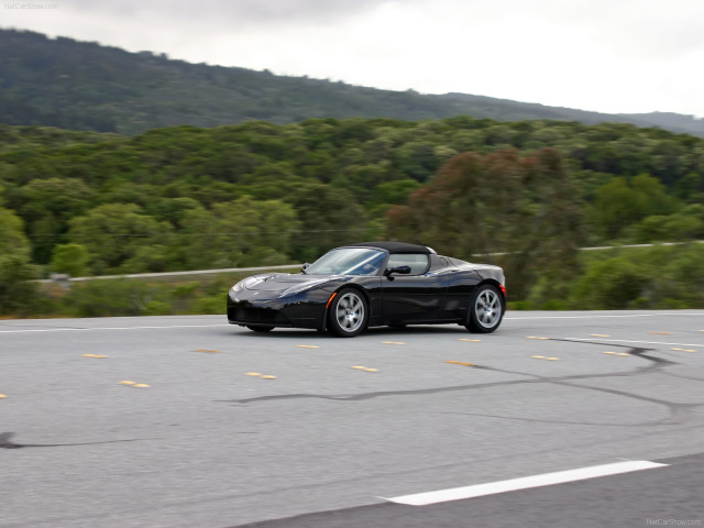 Tesla Roadster фото