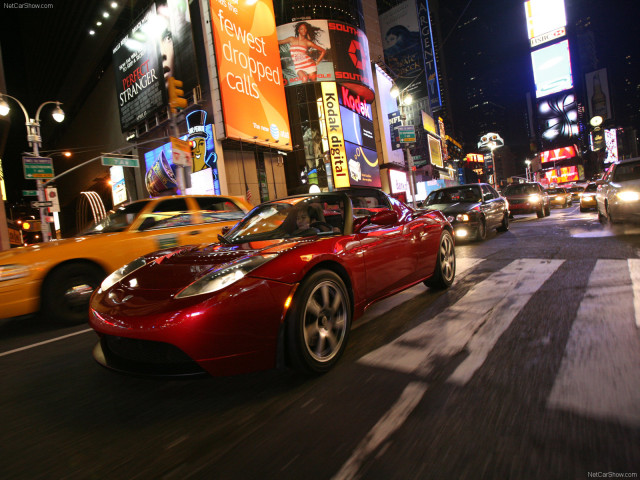 Tesla Roadster фото