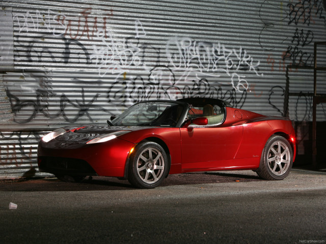 Tesla Roadster фото