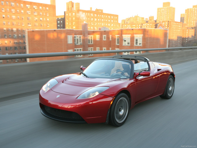 Tesla Roadster фото