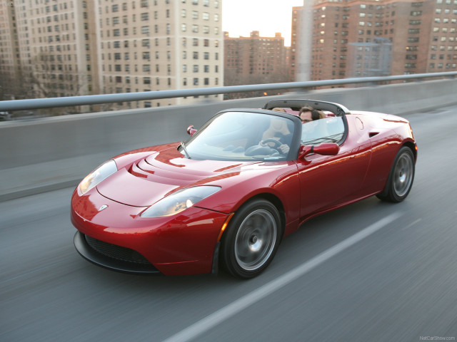 Tesla Roadster фото