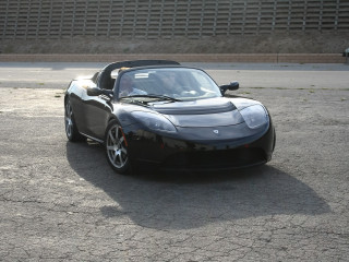 Tesla Roadster фото