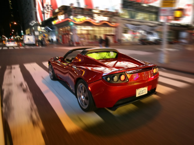 Tesla Roadster фото