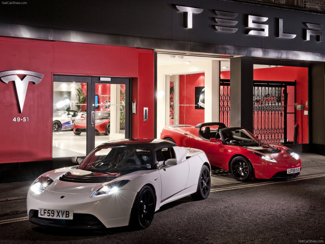 Tesla Roadster фото