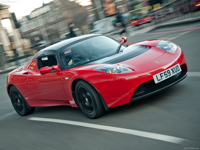 Tesla Roadster фото