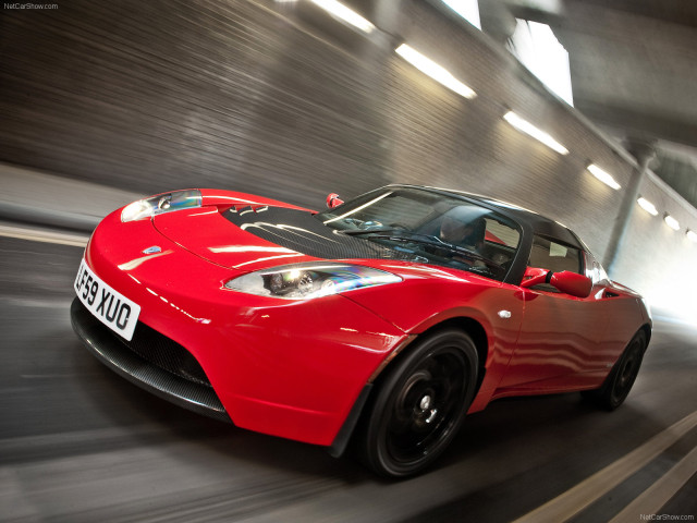 Tesla Roadster фото