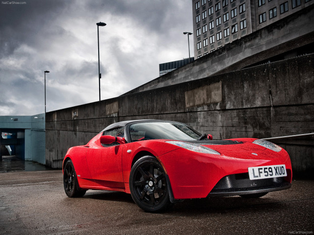 Tesla Roadster фото