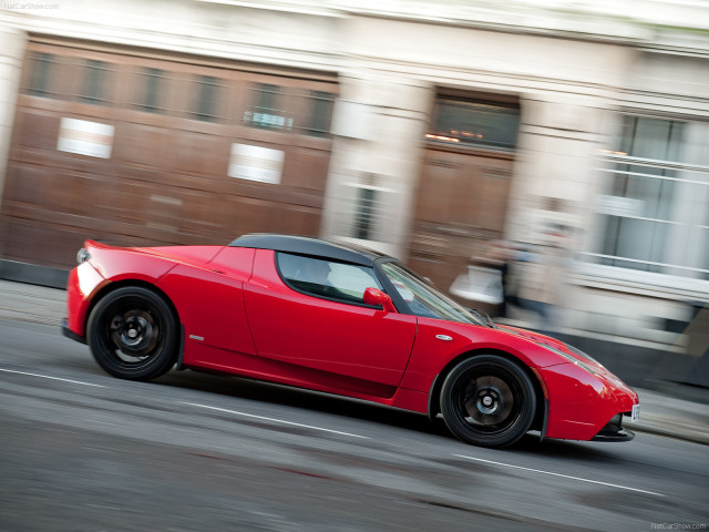 Tesla Roadster фото