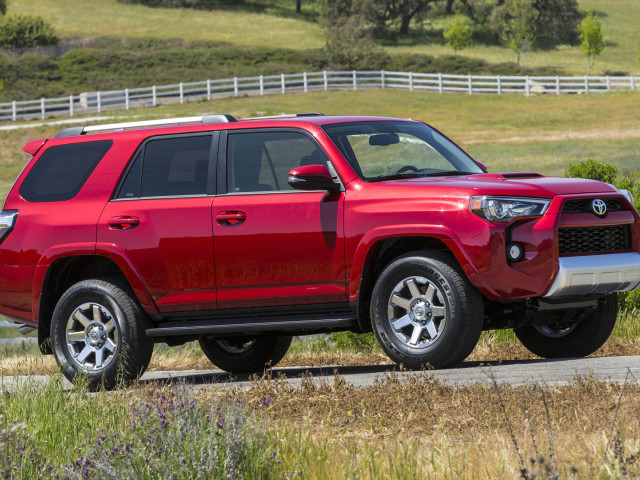 Toyota 4Runner фото