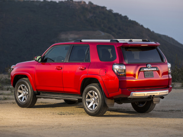 Toyota 4Runner фото