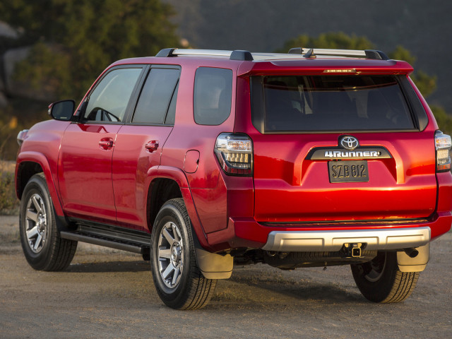 Toyota 4Runner фото