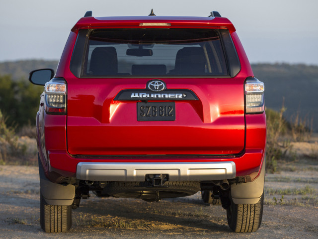 Toyota 4Runner фото