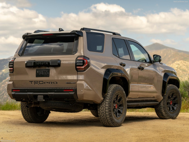 Toyota 4Runner фото