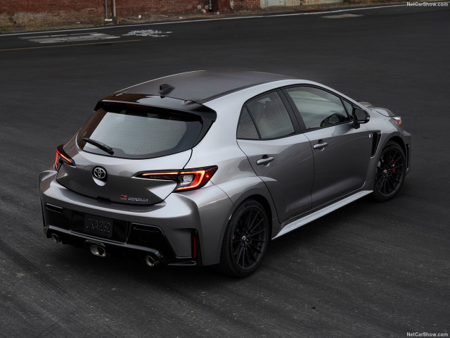 Toyota Corolla GR фото