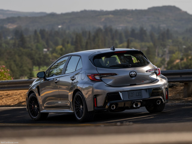 Toyota Corolla GR фото