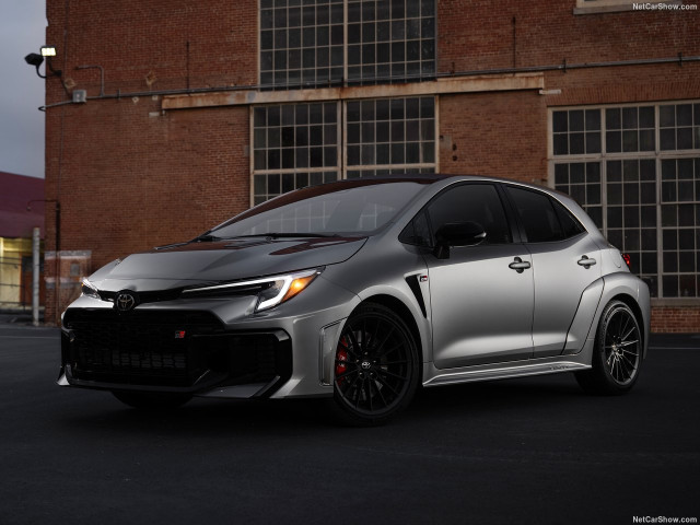 Toyota Corolla GR фото