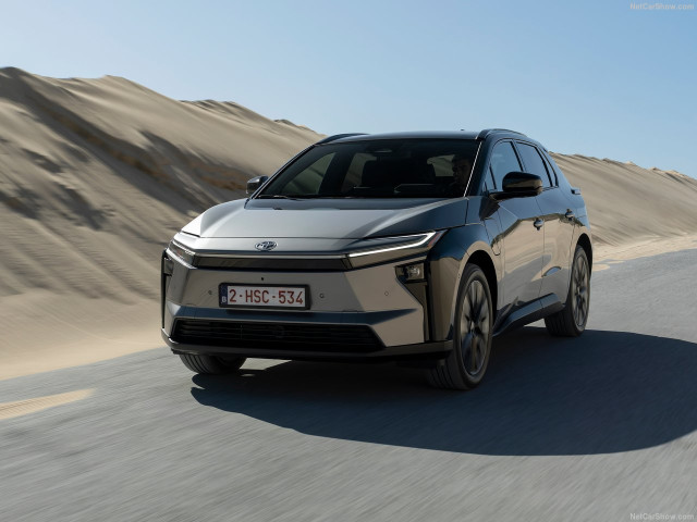 Toyota bZ4X фото