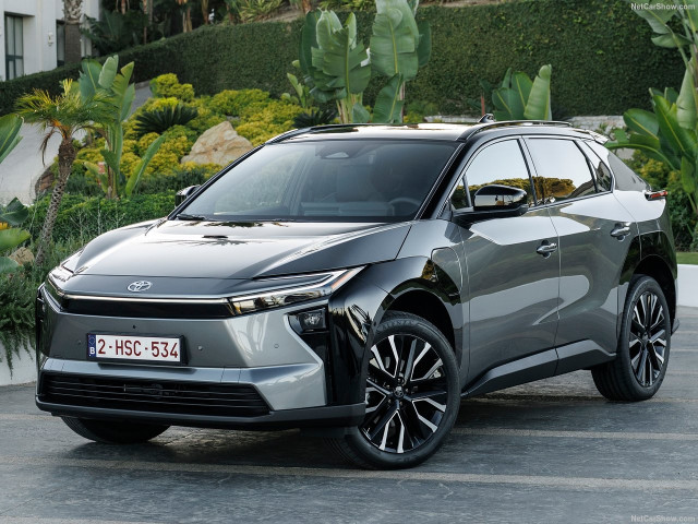 Toyota bZ4X фото