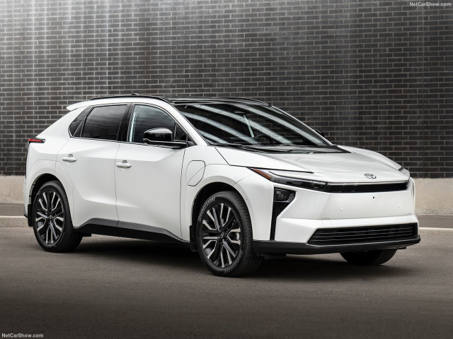 Toyota bZ4X фото