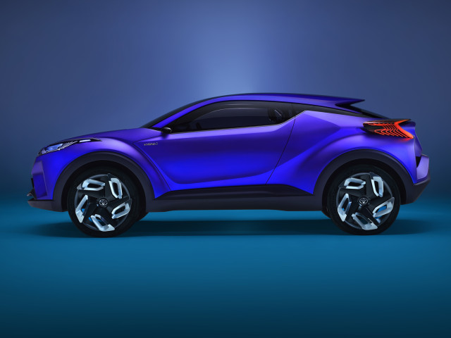 Toyota C-HR фото