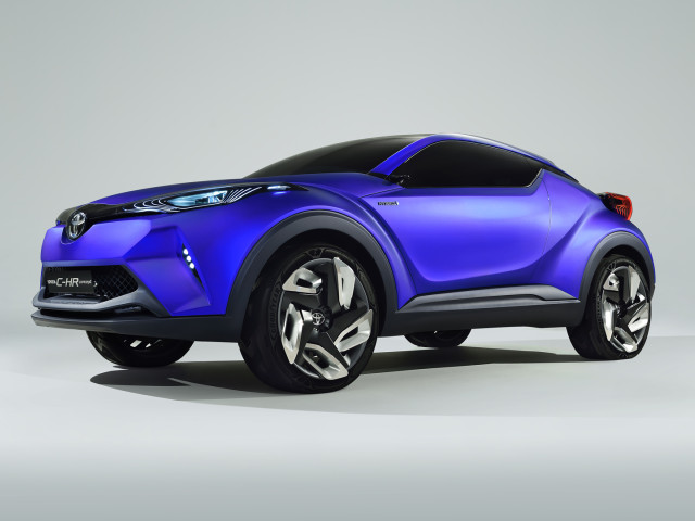 Toyota C-HR фото