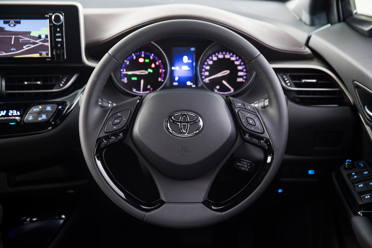 Toyota C-HR фото #181141 Toyota C-HR фото 181141