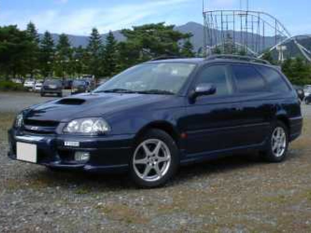 Toyota Caldina фото