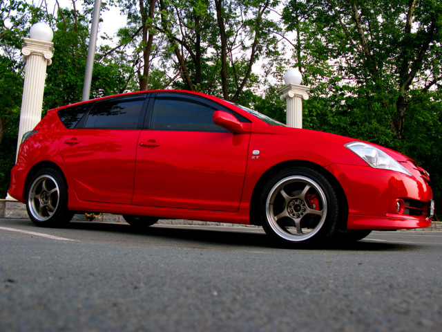 Toyota Caldina фото