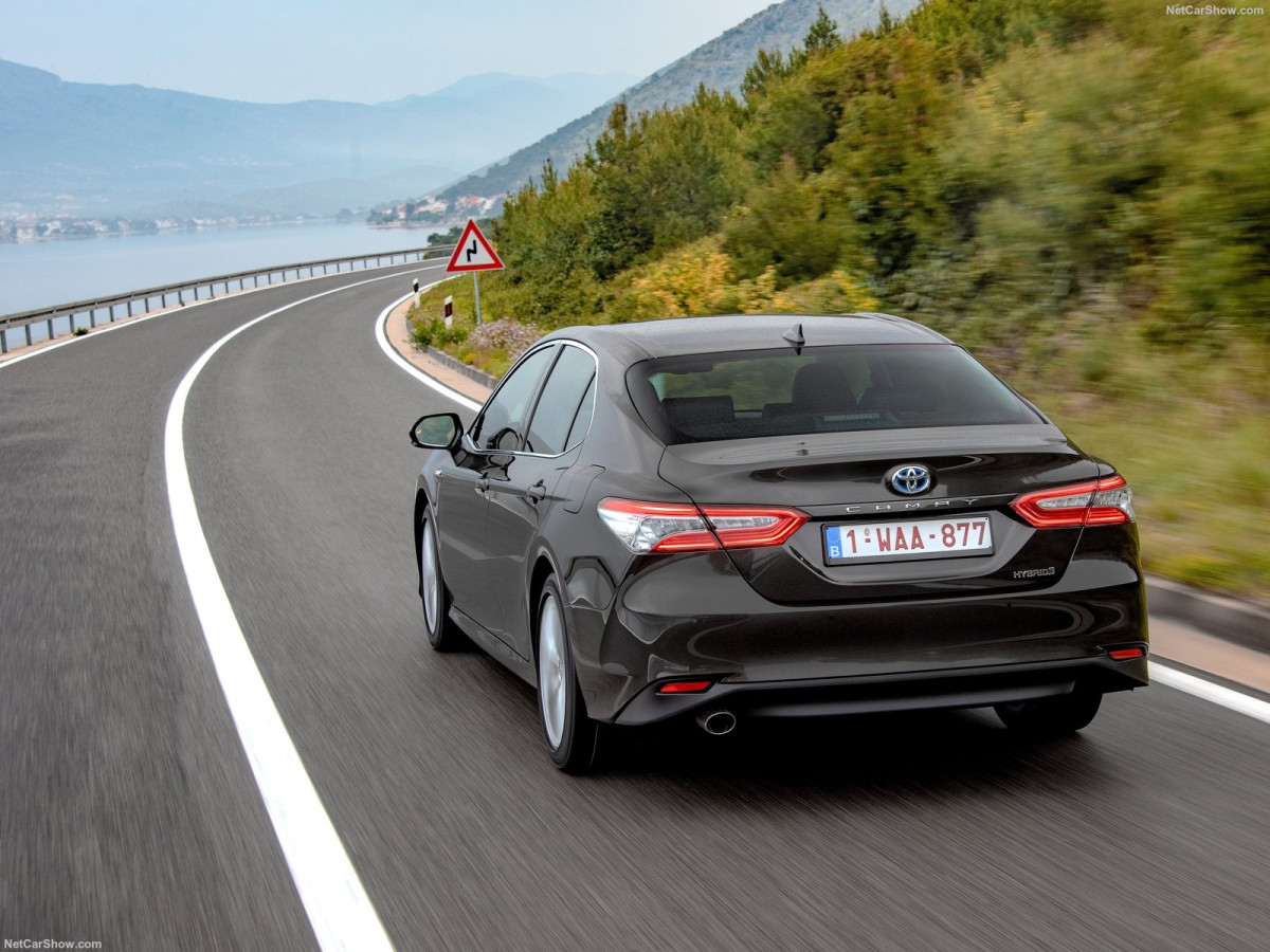 Toyota Camry Hybrid фото 201487