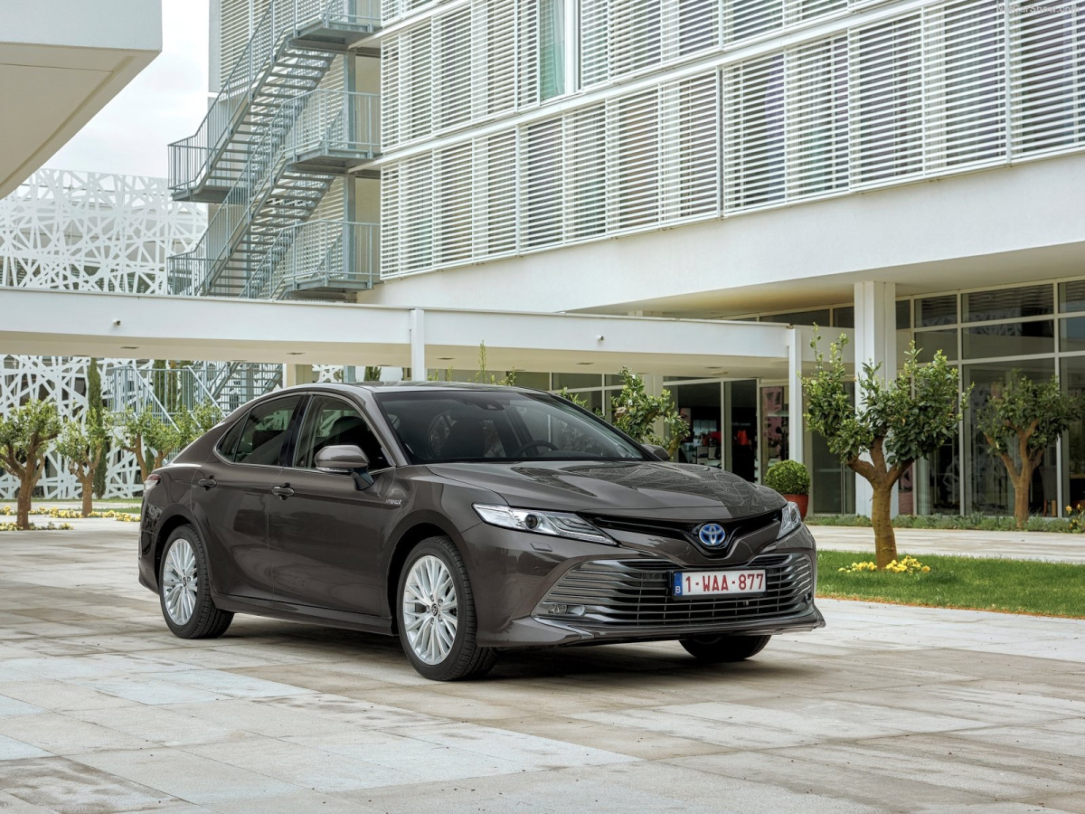 Toyota Camry Hybrid фото 201495