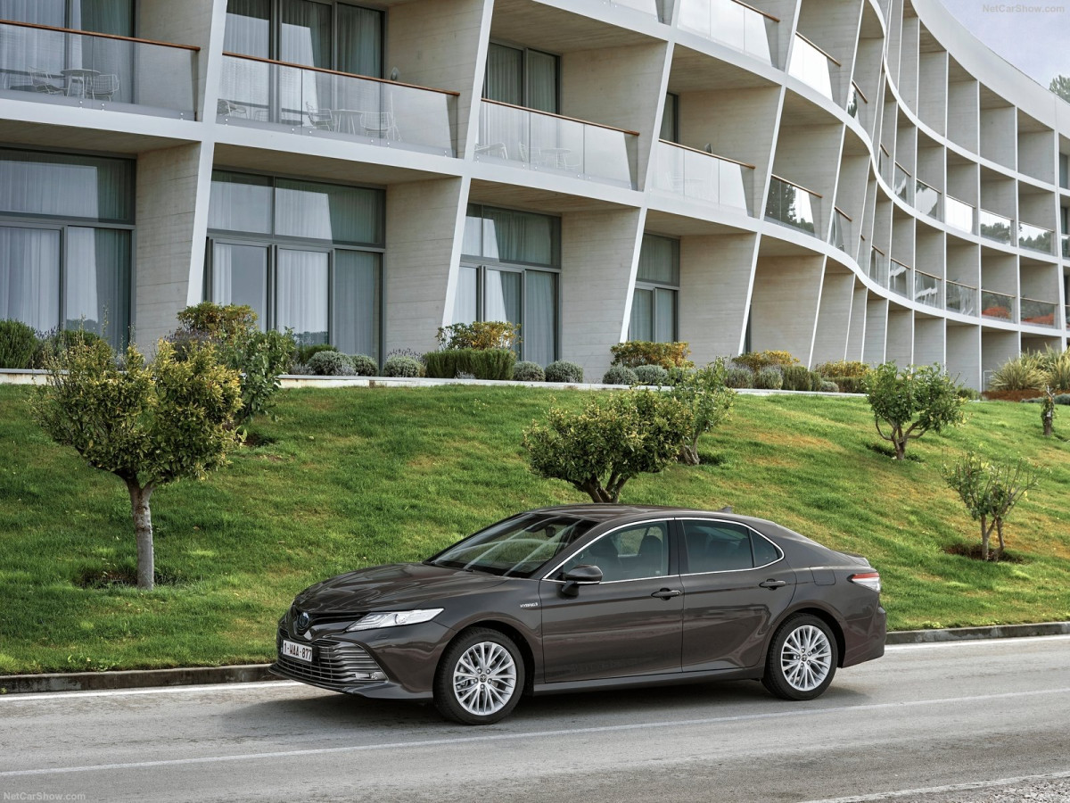 Toyota Camry Hybrid фото 201498