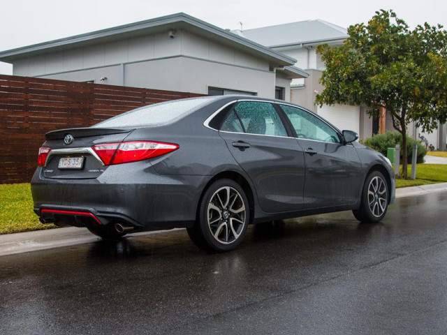 Toyota Camry фото