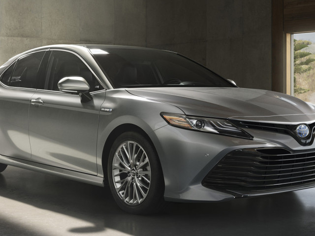 Toyota Camry фото