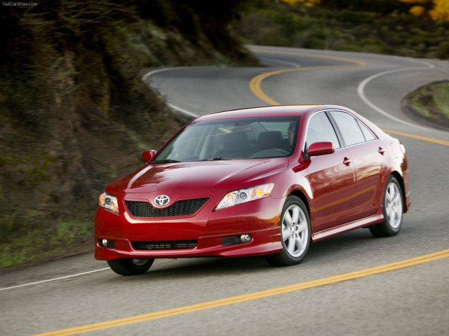 Toyota Camry фото